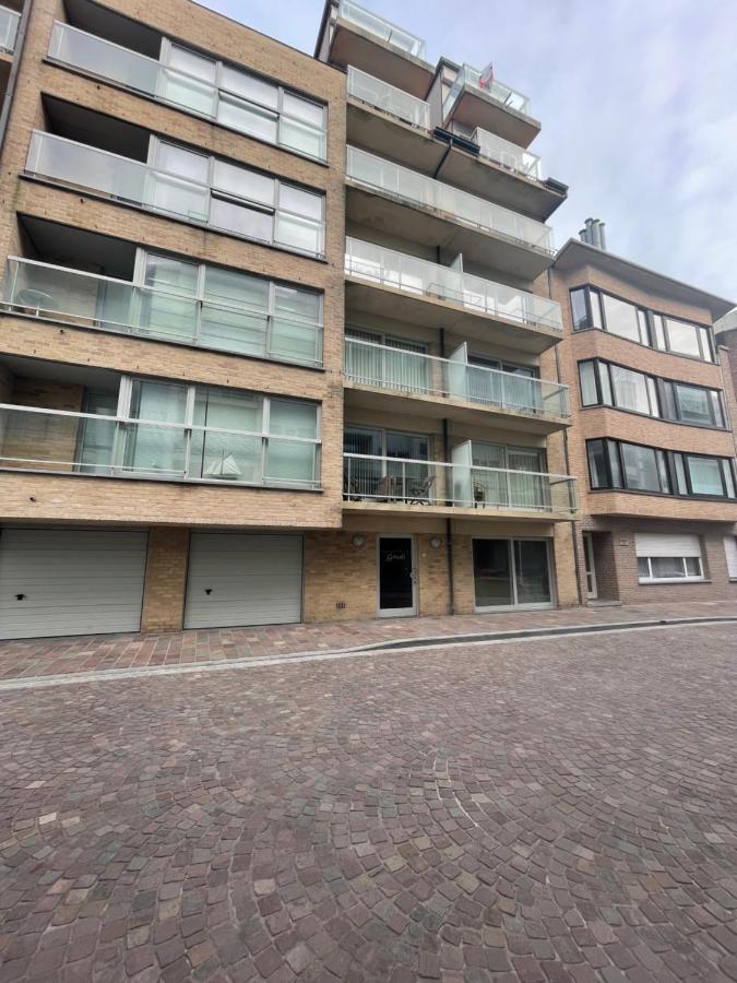 Penthousestudio Gaudi Met Zonneterras En Zicht Op Zee Apartment Nieuwpoort Ngoại thất bức ảnh